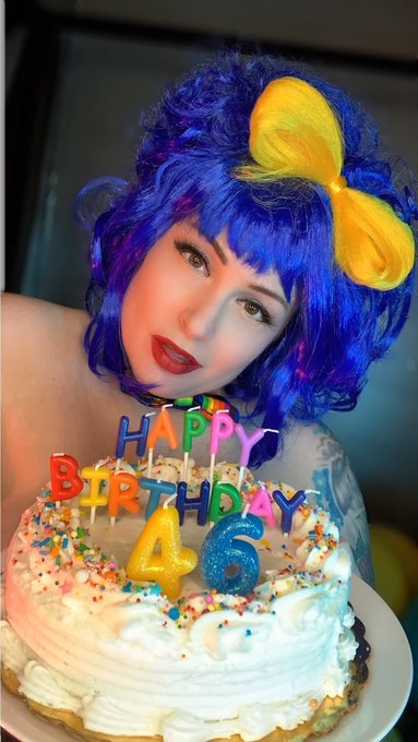 Ms Genevieve - New Orleans's pics and videos - Et1k3AsXYAIYl 5 jpg:small