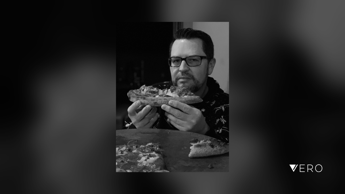 jjwarren97's tweet photo. Unless you are a pizza, the answer is yes, I can live without you — Bill Murray.
•
#NationalPizzaDay #ThisGuy #BestSideKickEver #DontMessWithHisPizza #HeStillGivesMeGoosebumps #Winter #RVA #February2021 https://t.co/ykfM5i4bTa https://t.co/w9NrdGowCe