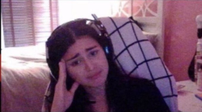 NessPhace's tweet photo. When he asked you to play COD instead of Apex... https://t.co/he3DyBjYzY