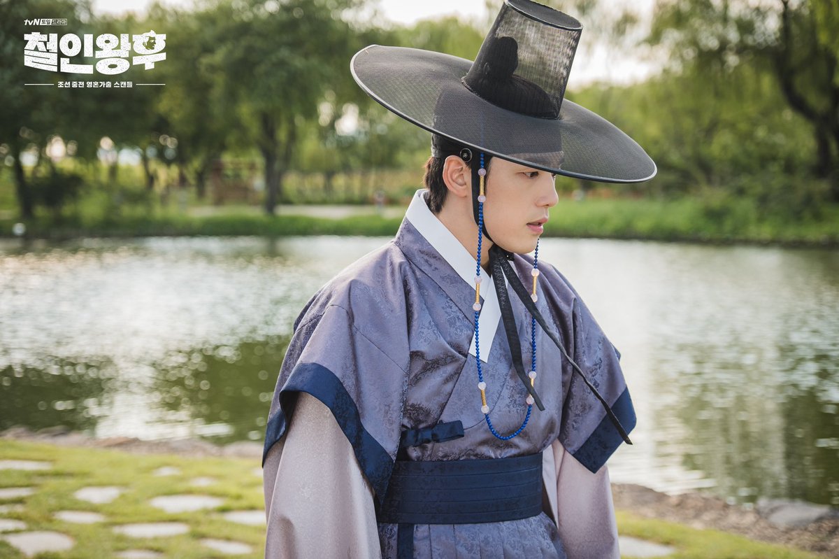 JaelMQC0121's tweet photo. He’s so handsome! 😍😭

#MrQueen #KimJungHyun https://t.co/e3H57QhiJ7