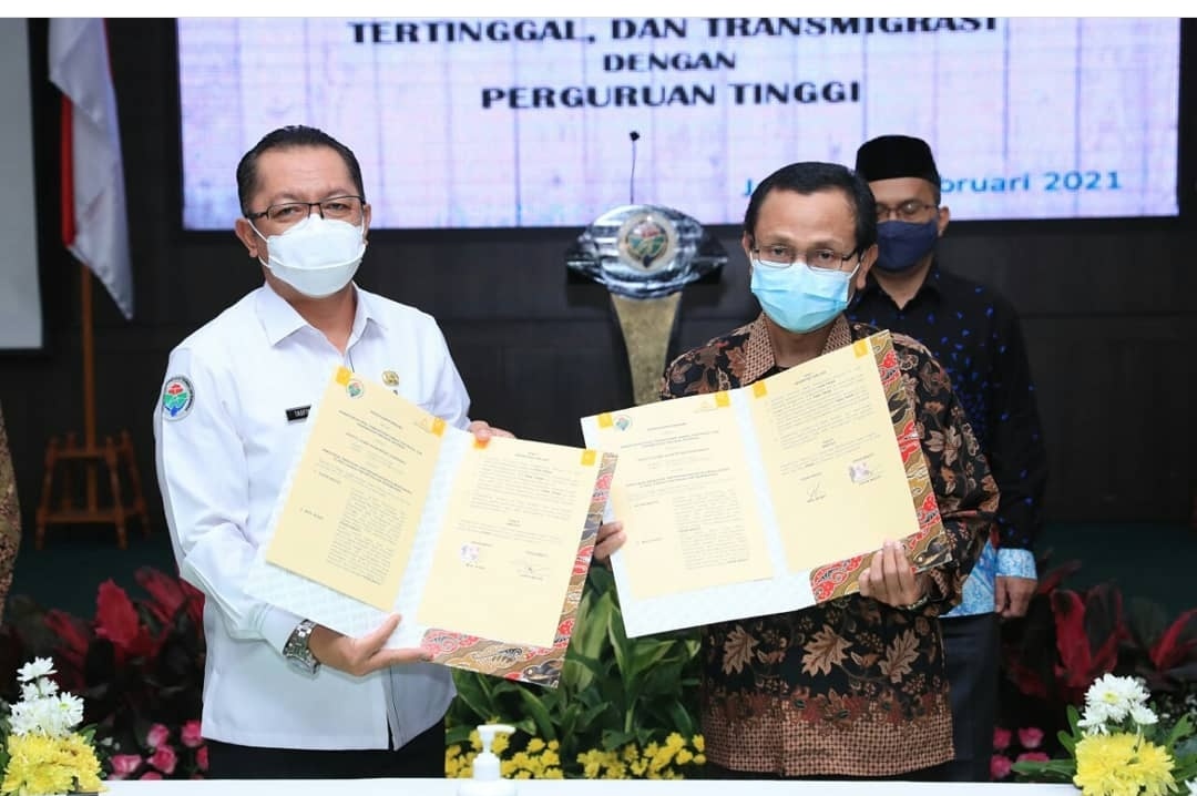 SukoyoKasekpro's tweet photo. Peran Civitas Akademika sangat strategis dalam mendukung percepatan pembangunan SDM unggul Desa.
#DariDesaUntukIndonesia 
@jokowi 
@halimiskandarnu 
@kemendespdtt 
@taufikmadjid71
@malik_haramain 
@imansyukri 
@yusradaridesa 
@FahriLabado 
@tppkemendes 
@tppi_p3mdbkl 
@TPPBali https://t.co/vTv4zVp548
