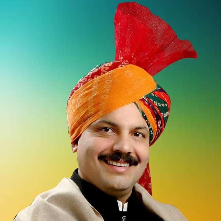 GulistanNewsTV's tweet image. #BreakingNews :

Balwant Singh Mankotia resigns from #PanthersParty #JKNPP @BalwantMankotia  #Jammu #Kashmir #JammuAndKashmir