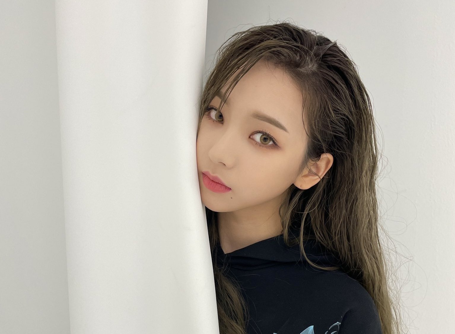 ᴹᴬᴿᴶ On Twitter Someone Tiffany Plastic Surgery Karina She S Already Pretty For A Little Bit Of Plastic Surgery Someone Girls Generation Plastic Surgery Generation Karina Are You Looking Down On