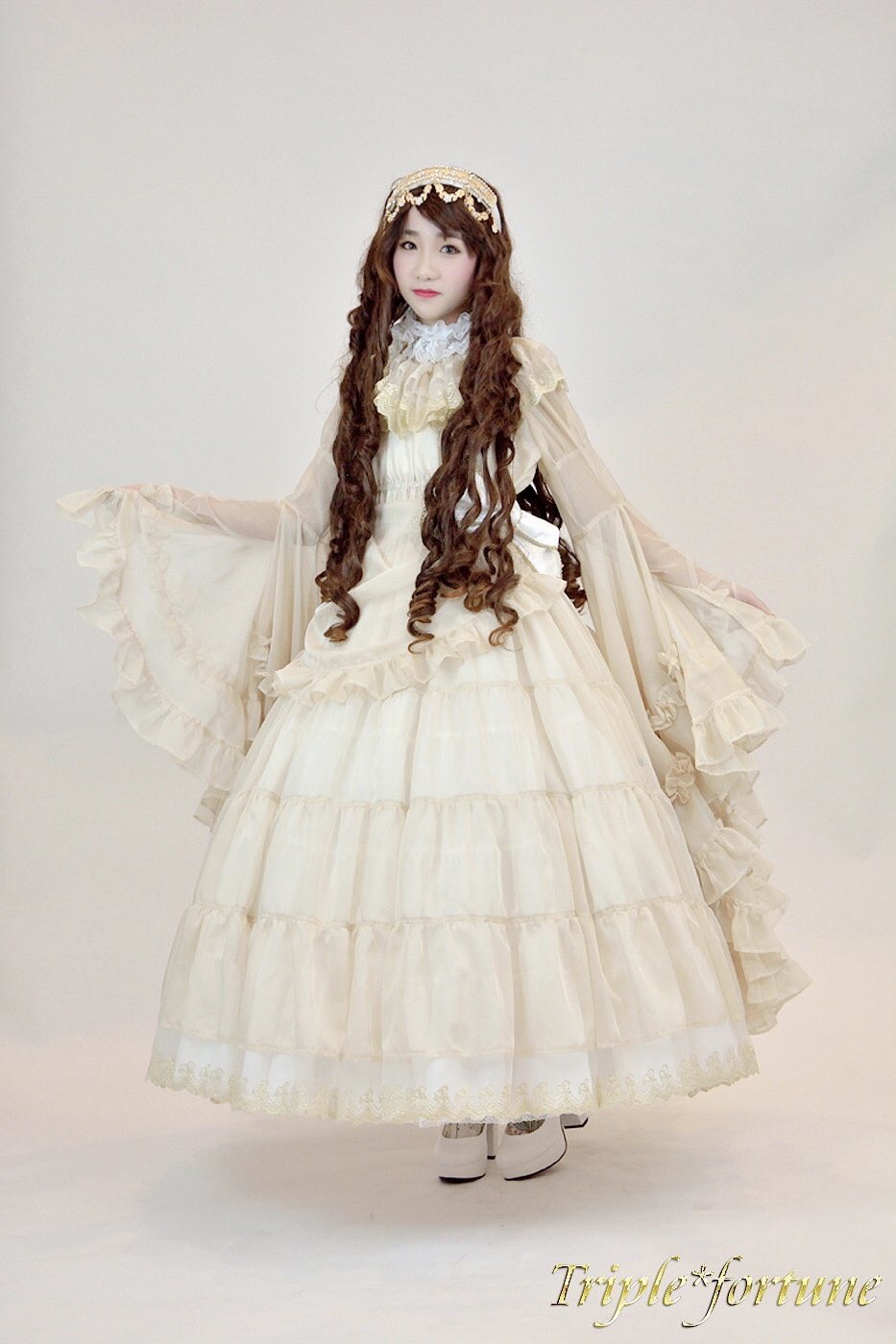 トリプルフォーチュン リリウムドレス 白-