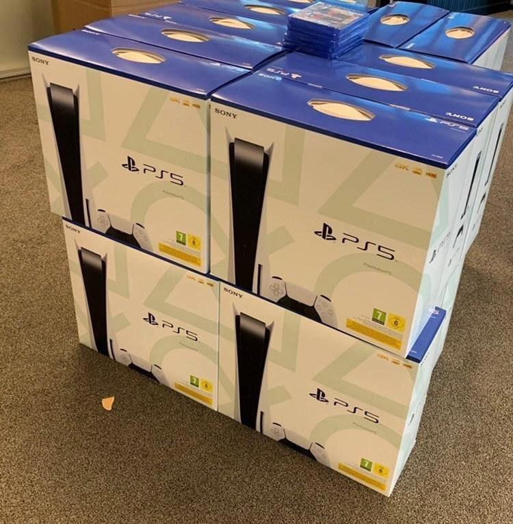 LimbzHQ's tweet photo. GIVEAWAY: If Harry Kane scores first against Everton tonight, we’ll giveaway a brand new PlayStation 5 console to a lucky fan🔥

To enter:

1⃣ RT this tweet
2⃣ Follow us https://t.co/ITkig0Ypmk