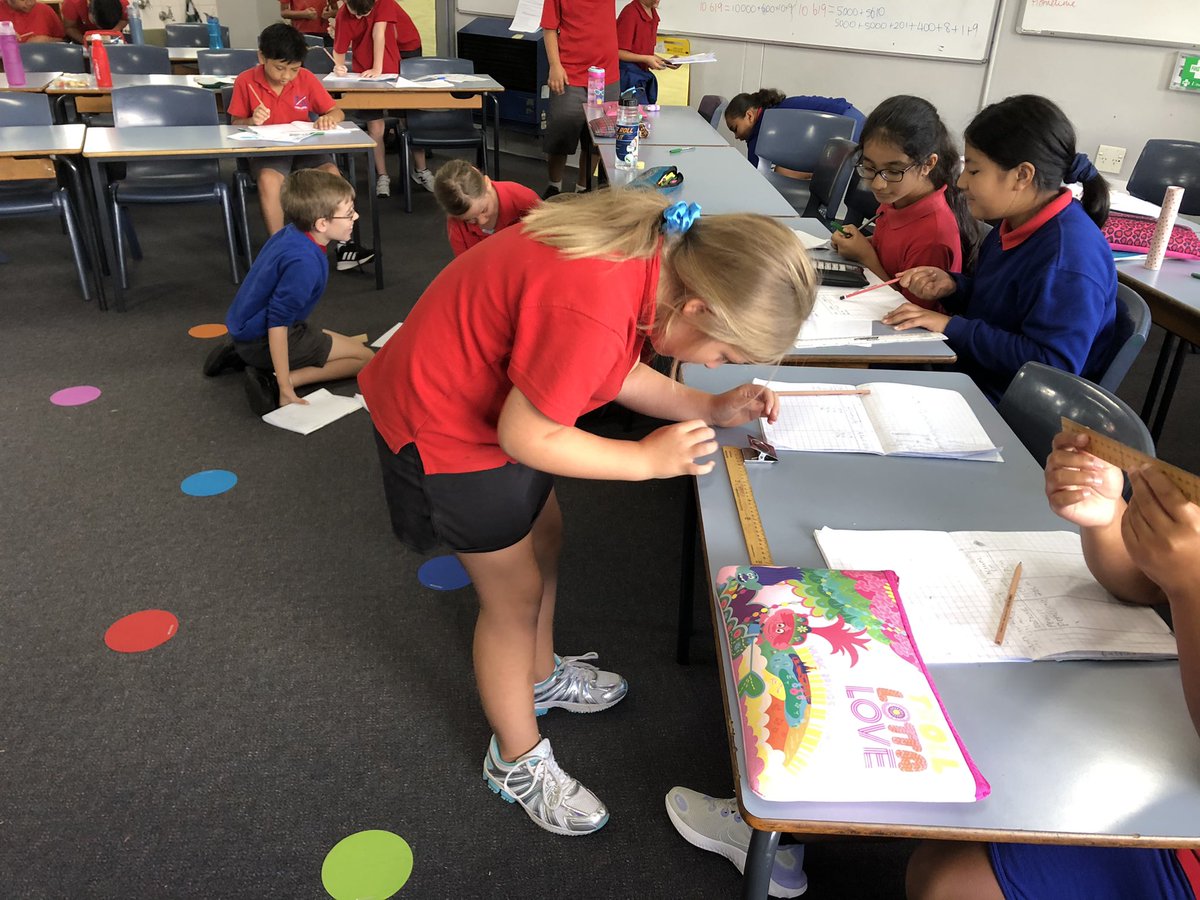 3/4M were loving measuring today in Maths <a href="/LaurenFryer/">Lauren Fryer</a> <a href="/CampbelltownPS/">Campbelltown Public</a> <a href="/CFlamos/">Catherine Flamos</a> Anyone needs anything measured- 3/4M have you covered!