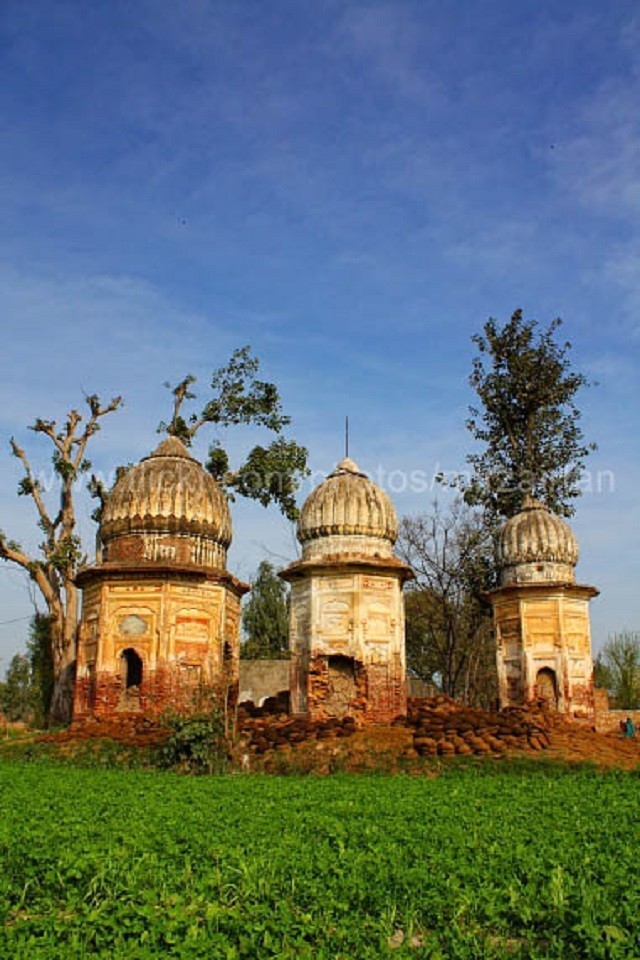MeshPedia's tweet photo. Sialkot is well known for being the export city of Pakistan. This incredible city and the area around it has so much more to show and offer. Take a look at some of the hidden secrets of Sialkot that many may not know about.
1. Clock

https://t.co/gMwszrOOBE https://t.co/aOG6nTsMBD