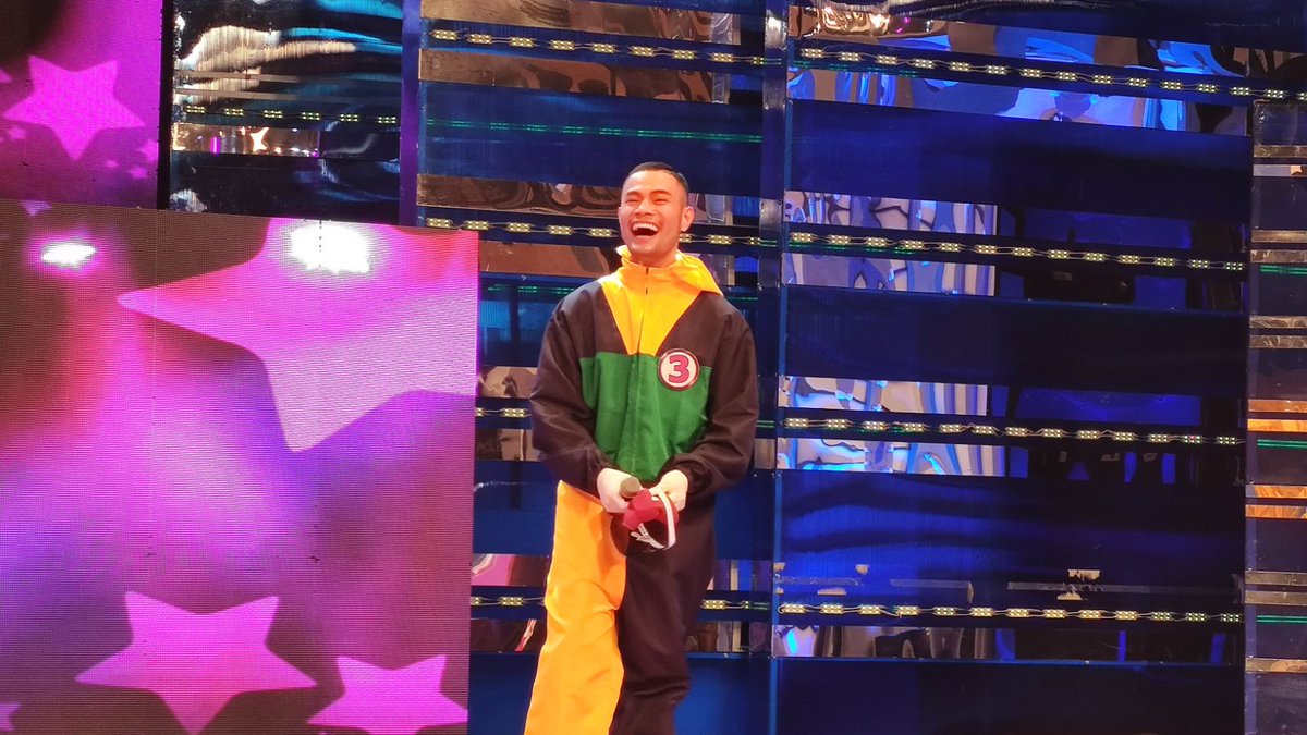 ViceGandaorg's tweet photo. itsShowtimeNa: Tama ba ang hula ninyo na si TAGOkanta #3 ang totoong Celebrity Singer ngayong #ShowtimeSoFeb Miyerkules na si Bugoy Drilon? https://t.co/LWLh9rqbSG