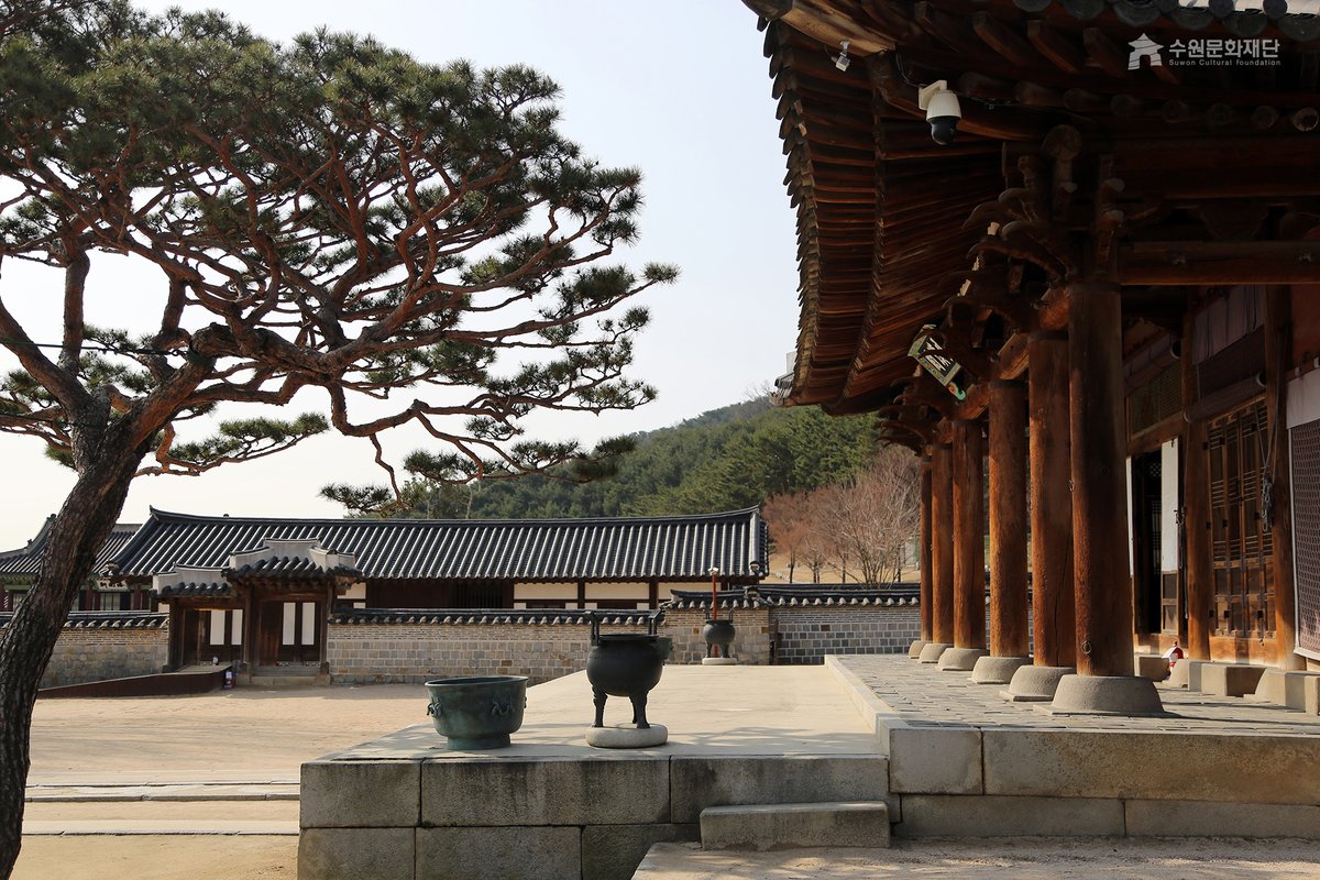 2/12(금) 설날 당일
수원화성과 화성행궁 무료 개방합니다.

2021 설 연휴 안내 자세히보기👇
blog.naver.com/swcf_kr/222238…