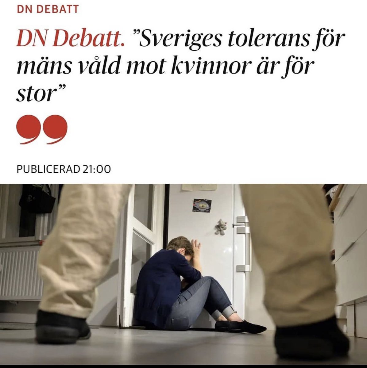 roks_sverige's tweet photo. Roks har fått nog i ett Sverige som har tappat kompassen rörande mäns våld mot kvinnor. Nu drar vi Sverige inför rätta. 
See you in court. https://t.co/F4MmLFfLY6