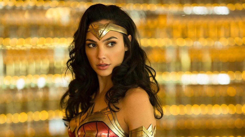 Just saw Wonder Woman 1984 for the first time. I thought it was good at the most, but I wish it could have been better. Definitely a feel good movie with rewarding moments, but not without its faults regarding bizarre narrative decisions. Gal Gadot shines! https://t.co/E3pvxnD5DG