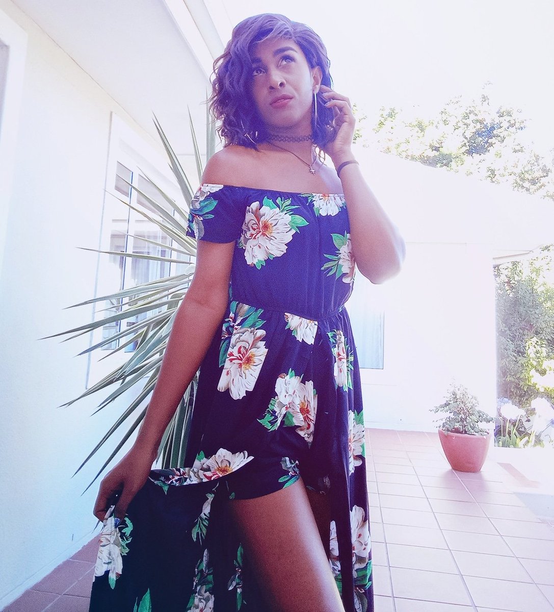 Analliazeph's tweet photo. And like her flower, her spirit still blooms even in the face of the unknown #floral #fashion #beauty #CapeTown #modellife #photography #lockdown2021 https://t.co/JcpTF5TLmg