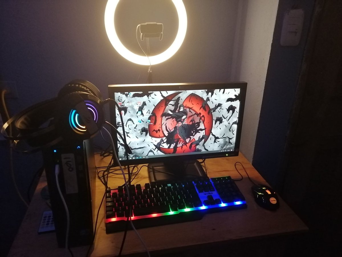 Buenos dias <a href="/TeamYouTube/">TeamYouTube</a> hace unos días atrás mi canal de YouTube fue desmonetizado a pesar de que no tengo strikes y no he infringido ninguna norma de la comunidad, antes ya monetizaba, me gustaría que me ayuden esto es mi vida por favor, mi canal es: youtube.com/channel/UChiHT…