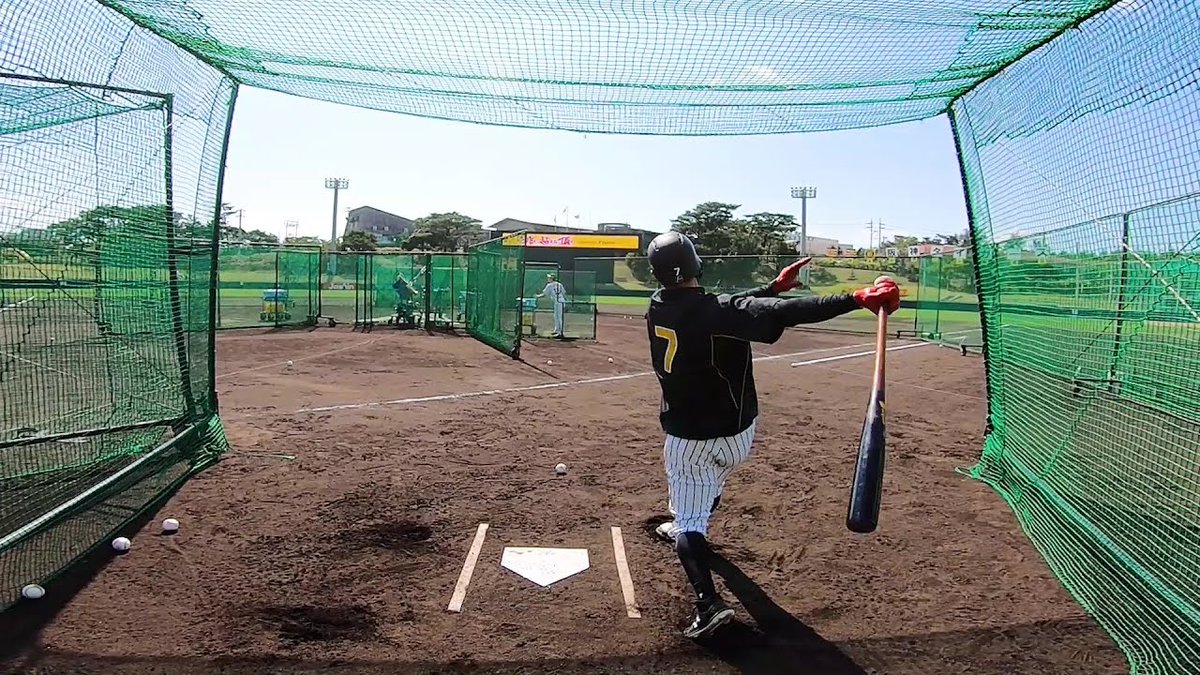 TigersDreamlink's tweet photo. 【公式YouTubeチャンネル】
第2クールに行われた、糸井選手のフリーバッティングの映像をお届け！
https://t.co/SunW54YLg2 https://t.co/QjnnNQlDdV