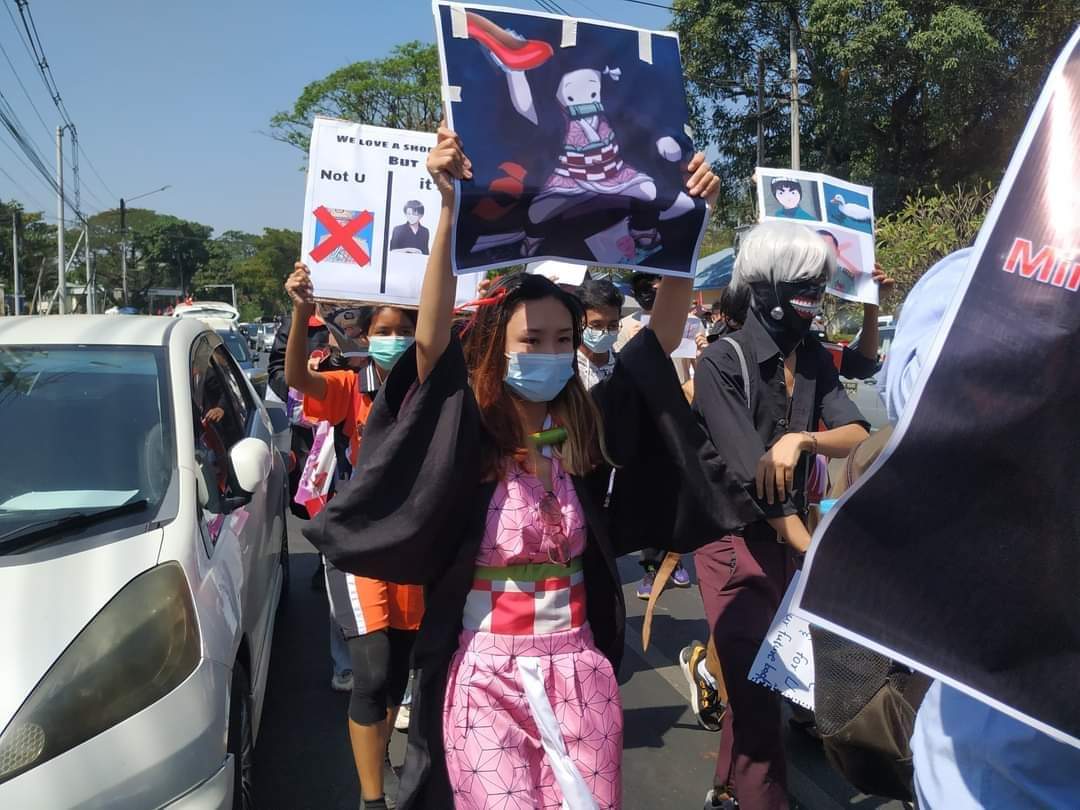 Byun_Sori6104's tweet photo. Myanmar Cosplayers wear their respective costumes 
to be against Military Coup peacefully !!!

Right Time~Right Action !!!

JUNTA VIOLENCE
#WhatsHappeningInMyanmar
#Feb10Coup https://t.co/0QklbNg6dW