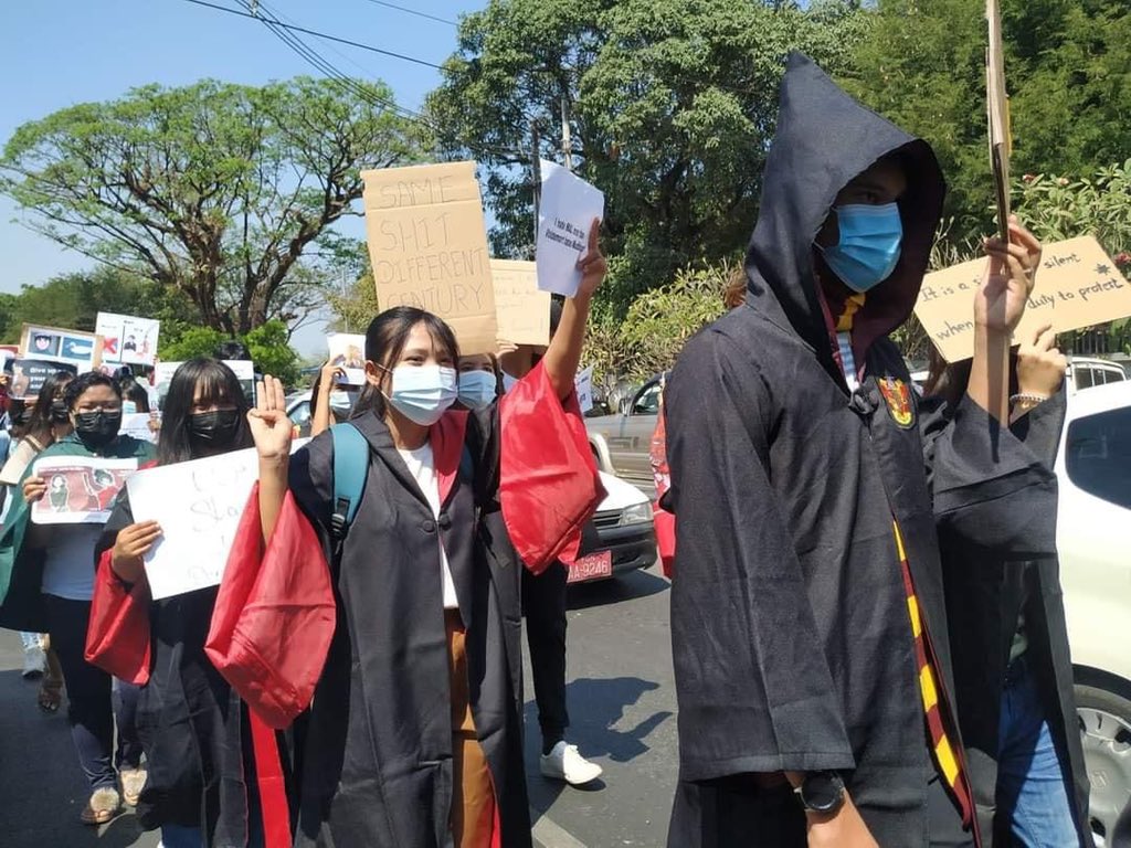 Cosplayers gang gang #WhatsHappeningInMyanmar #Feb10Coup