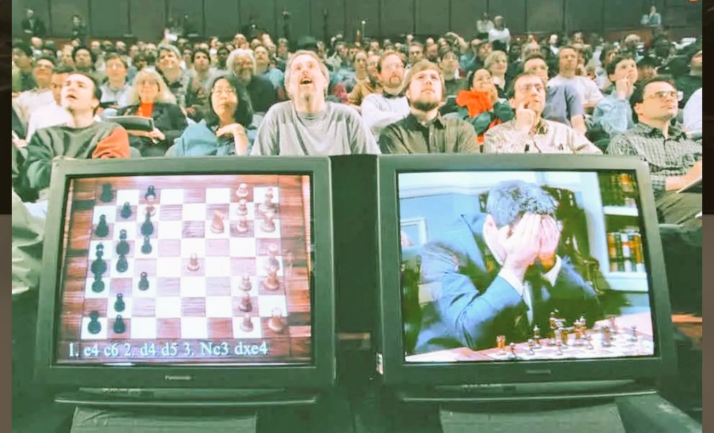 stufu_hszg's tweet photo. #OnThisDay #otd 1996 Philadelphia.
#IBM Supercomputer #DeepBlue besiegte Garry #Kasparov zum ersten Mal im Schach: Es ist die erste Niederlage eines amt. Schachweltmeisters gegen einen #Schachcomputer in einer unter Wettkampfbedingungen gespielten Partie.
#Technikgeschichte (fs) https://t.co/mTFybRyLCP