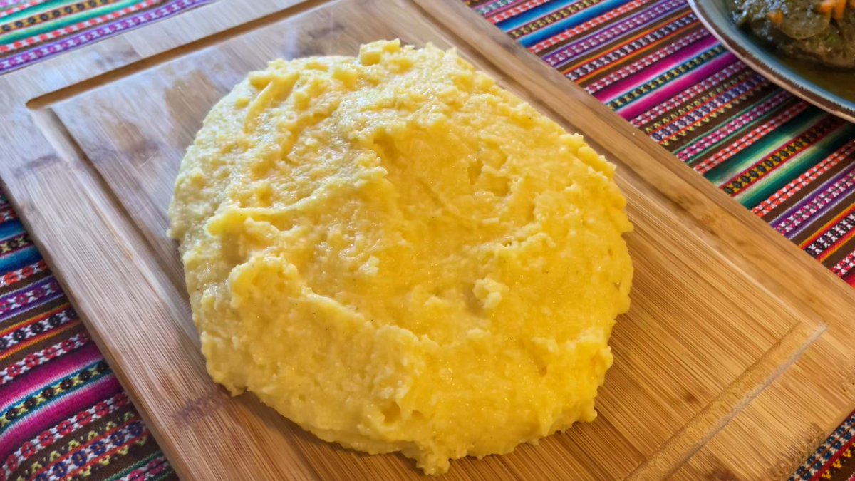 quehaydebueno2's tweet photo. Seco de cordero con polenta: https://t.co/9GsDyXmkXA

¡Una delicia para el paladar!

#cocinaperuana #cocinaitaliana #secodecordero #polenta
@CocinadeRecetas @RecetasdeCocina @cocina_facil_mx @CocinarVa @fCocina @chefkiwilimon https://t.co/icryAgFXn1