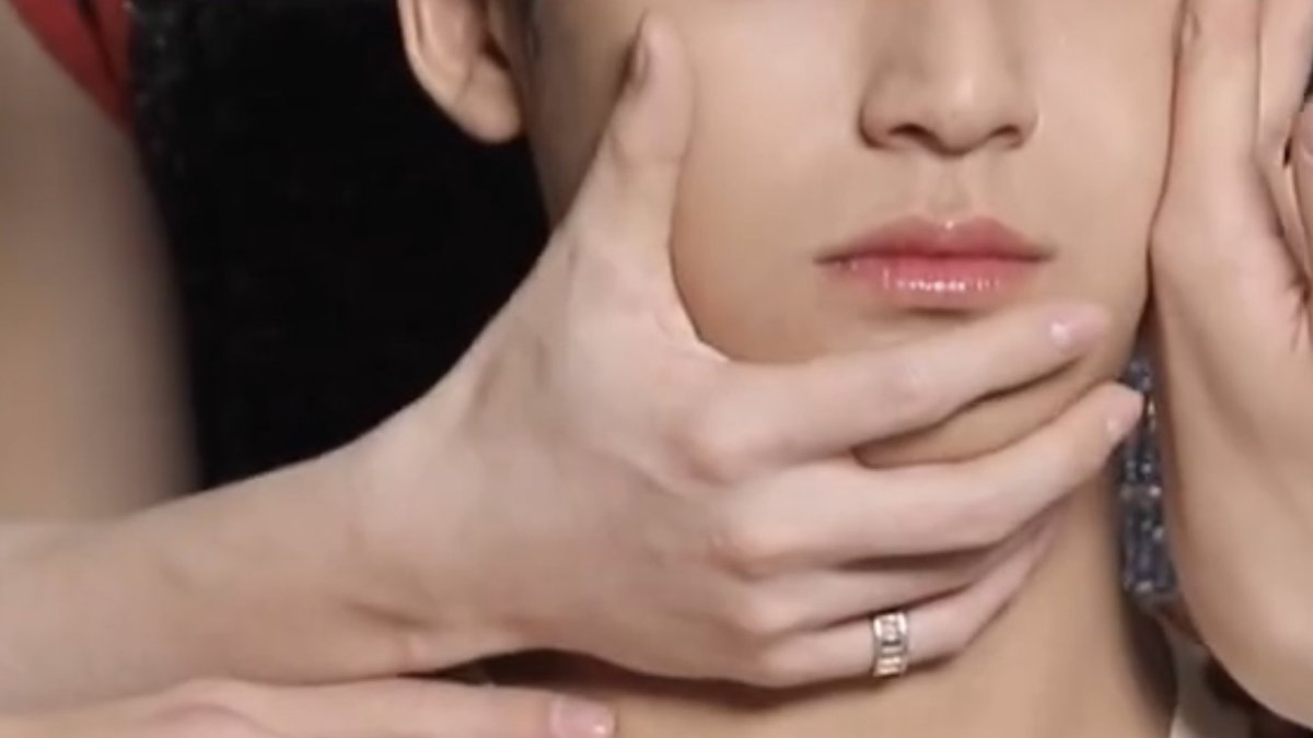 Pleasant reminder that Jihoon did THAT

#규훈