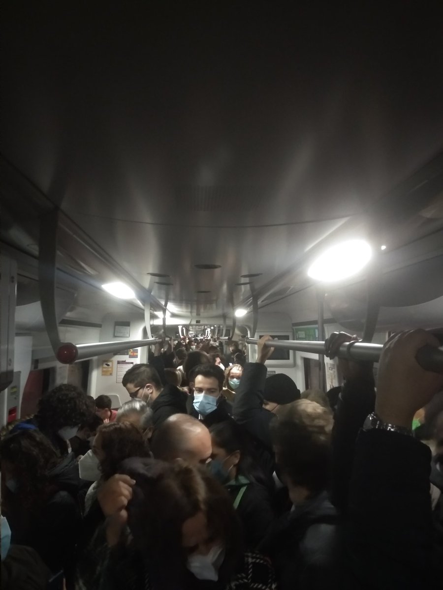 Usuarios de <a href="/CercaniasMadrid/">Cercanías Madrid</a> todos los días dirección @ALCBDS_Ay <a href="/abalosmeco/">EN EL NOMBRE DE ÁBALOS</a> <a href="/Renfe/">Renfe</a> <a href="/ElCovid_19/">COVID-19</a> #covid <a href="/SaludPublicaEs/">Salud Pública</a>