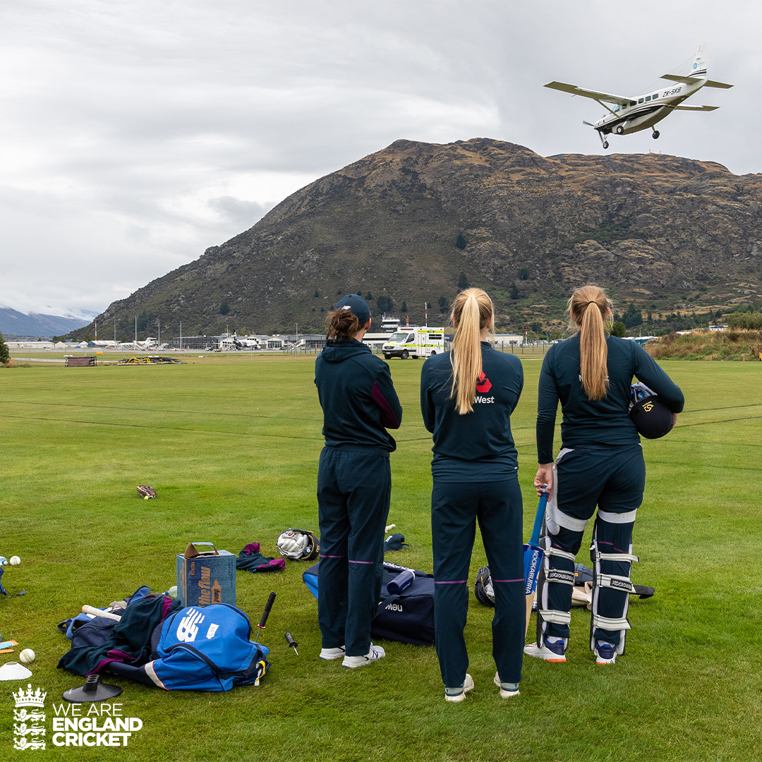 Picturesque 📸 

Earlier today our Women's team trained together as a whole group for the first time since arriving in New Zealand!
