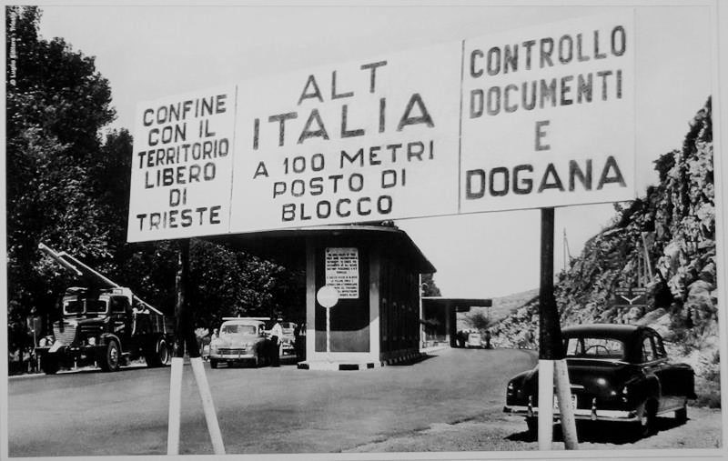 soniasicco's tweet photo. Il #10febbraio 1947, il Trattato di #Parigi crea lo stato cuscinetto del Territorio Libero di #Trieste, diviso in zona A, angloamericana, e zona B, jugoslava. Dalle zone annesse da #Tito - #Istria, #Fiume e #Dalmazia - fuggono gli abitanti italiani. Inizia il dramma delle #foibe https://t.co/666UtoNtEX