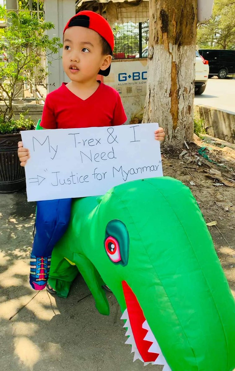 ChimmyPhyu's tweet photo. #WhatsHappeningInMyanmar 
#Feb10Coup https://t.co/FYDIzE7sYZ