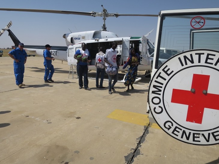 ICRC_Nigeria's tweet photo. Yesterday, our team in Maiduguri airlifted two civilians who were wounded in Monday's attack in Monguno for emergency care. 

Medical evacuations are an essential part of our humanitarian response, helping the wounded access life-saving care. 

📸from the archive. https://t.co/GeveGghRU7