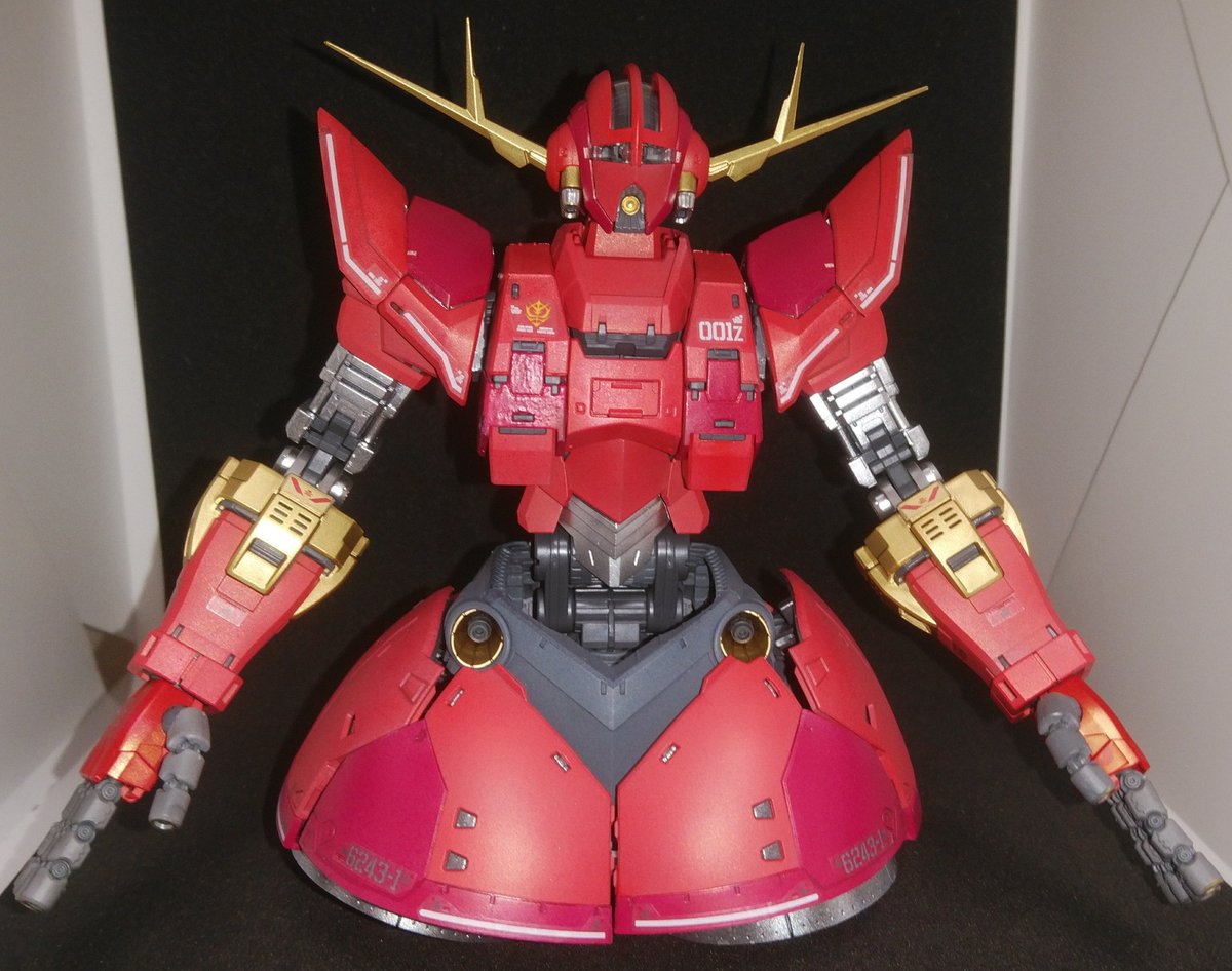 mi17004's tweet photo. ジオングが完成しました。（初めてのRG全塗装。）
#ガンプラ https://t.co/bZrdoVk4KA