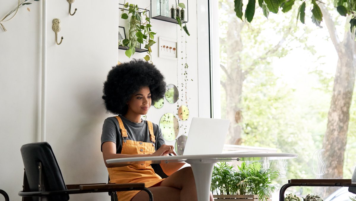 Read on about our 2021 workplace trends.  Help workforce embrace collaboration tech. And find that special connection with Generation Z, that has just entered the digital workplace.

Get ready for the #futureofwork 🏠🌏🏢
ow.ly/NQkd50DoV7O