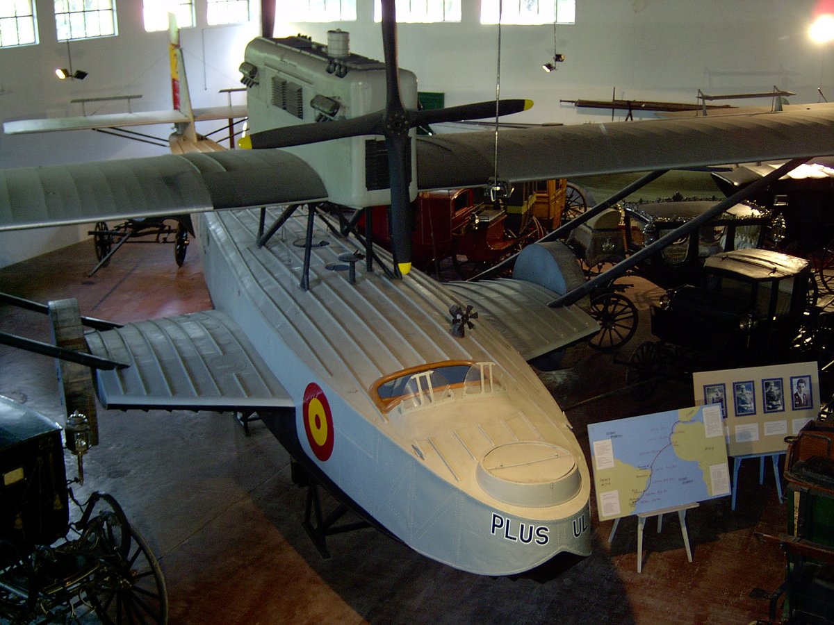 EjercitoAire's tweet photo. #Taldíacomohoy de hace 95 años, el #PlusUltra, primer gran vuelo en el mundo que consiguió cruzar el Atlántico Sur con un único avión, ameriza a 120 kilómetros de #BuenosAires en medio de un recibimiento apoteósico. 

🇪🇸 &amp; 🇦🇷

#ElAireenlaHistoria #SomosElAire #GrandesVuelos https://t.co/9RgQp7ot9X