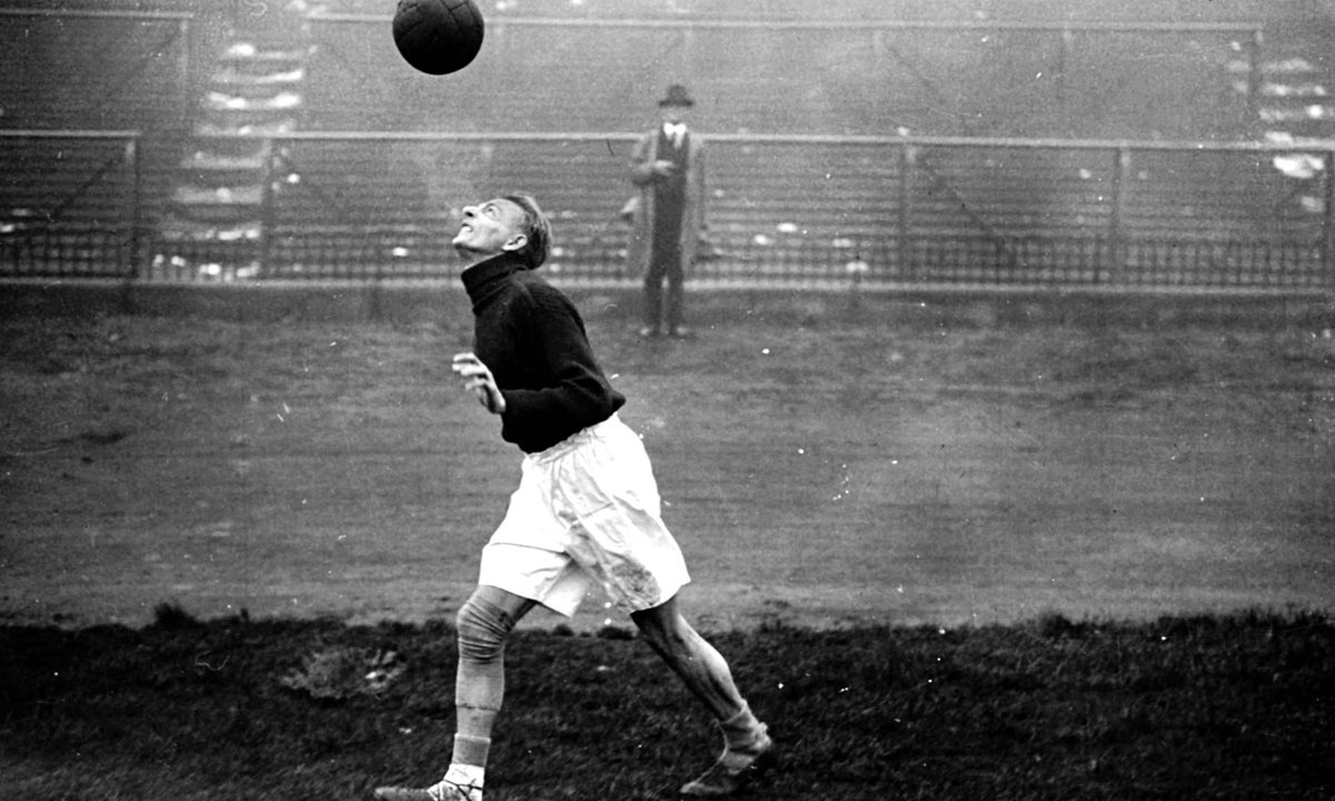 Remembering on the day of his birth  #MatthiasSindelar, who played as a centre-forward for  #AustriaVienna and the celebrated Austria national team of the early 1930s known as the Wunderteam, which he captained at the 1934  #WorldCup. Known as "The Mozart of football" (1)