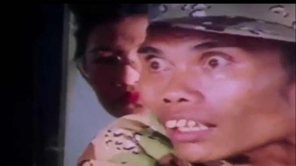 5. Pemeran PendukungNah kalo pemeran pendukung di film Warkop paling sering muncul itu Simon PS (9 film) disusul Diding Boneng (7 film) dan Pak Tile (6 film). Simon PS ini pernah jadi montir (Gengsi Dong) sampai jadi pemilik restoran (Saya Duluan Dong)