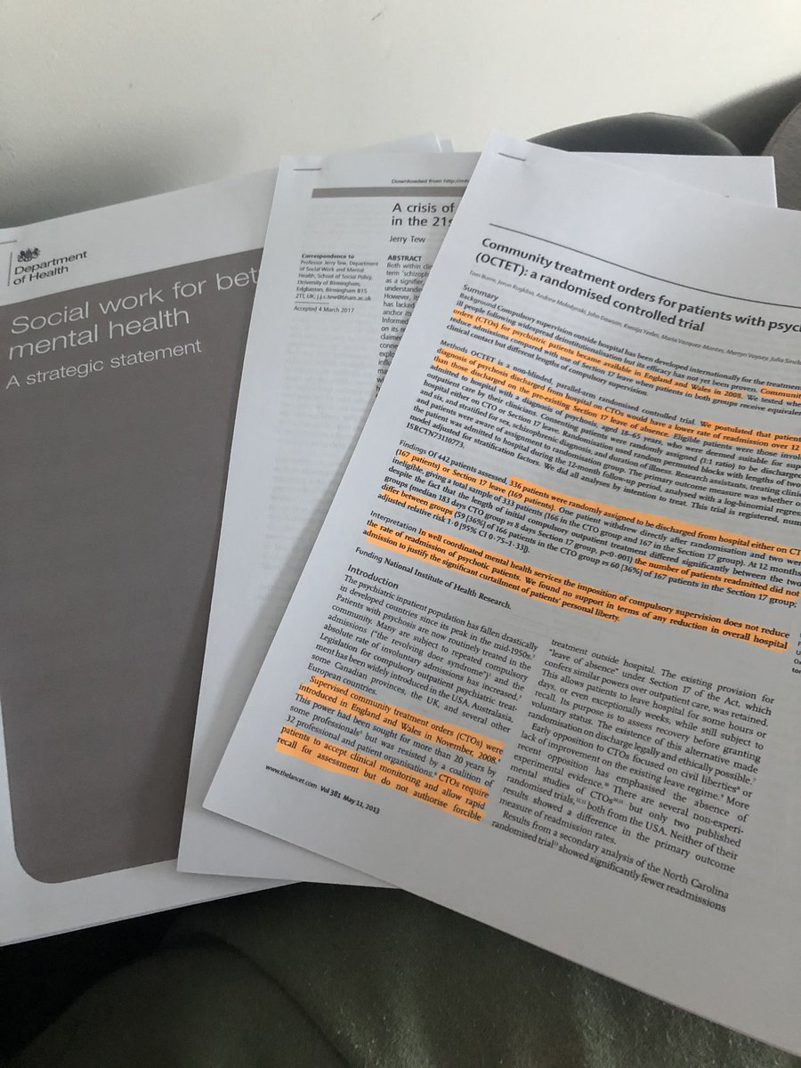 _JDSW20's tweet photo. I am not sure i would get through my degree without my trusty highlighters...or my different colour pens for my lecture notes ๐ #student #socialwork #reading #stationary #howdoyoulearn https://t.co/M5YZ4UzEJO