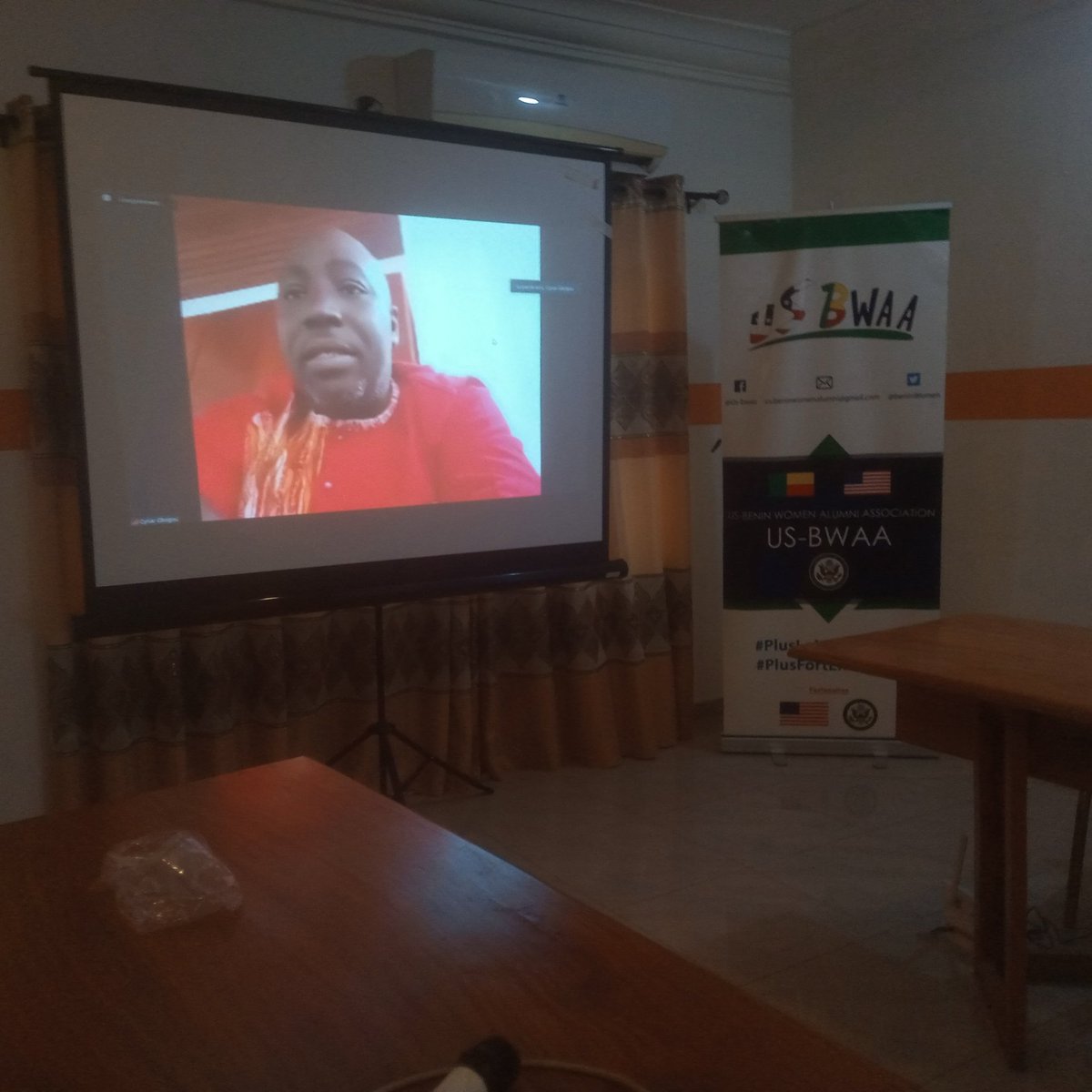 DukpeNoubadan's tweet photo. #Activisme et #impact sur la #société avec @cyriacgbogou
#factchecking #USinBenin #wasexo #YaliTeam229 #UsBwaa @TheObservateurs @USEmbassyBenin @LGamayi1 @Ribolivier @KuassiNanga @genevieveyeho @SandrienneB @DukpeNoubadan @AtmanBOUBA https://t.co/XMy5CKQt2G