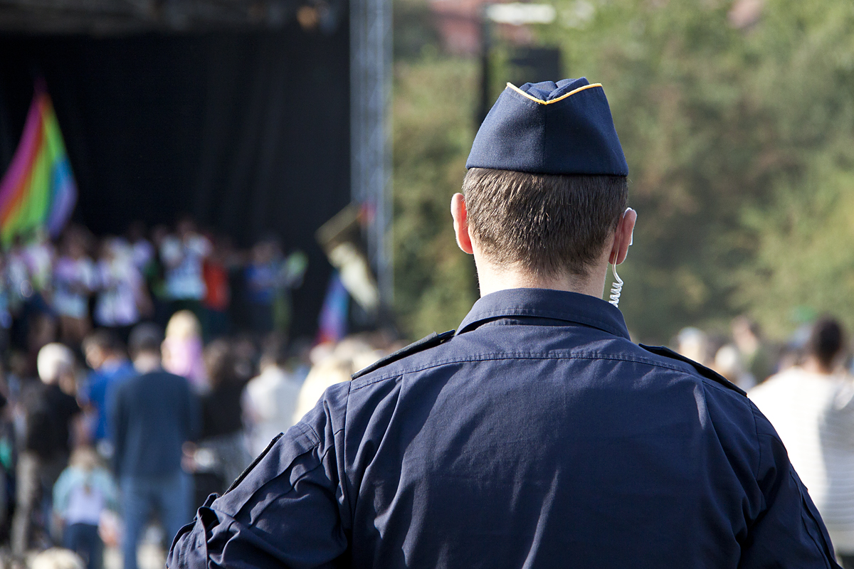 Visste du att polisen har växt med 5 463 anställda sedan 2016? Därmed har regeringen kommit halvvägs mot målet om 10 000 fler polisanställda till 2024. Läs mer om polistillväxten:
regeringen.se/artiklar/2021/…
#tryggaresverige