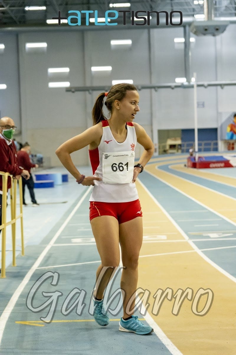 Nuestra compañera Fátima Azahara Ouhaddou Nafie, quedó 1 clasificada de su serie y 4 de la general del 3.000 metros en el campeonato de Andalucía de pista cubierta, celebrado en Antequera el 7 de Febrero de 2021.
Enhorabuena campeona! 
#amoalláfatimanuestracampeona.