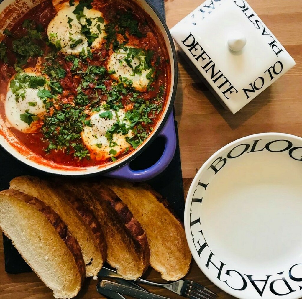 YOUR LOCAL GROCERS ORDERS 😍

These Shashuka Baked Eggs by @lozza_eats were given a kick with some Chorizo from @whthomas_butchers! We think this is a great recipe!

You can easily make all your home favourites using local produce that is available on our website! Why not see…