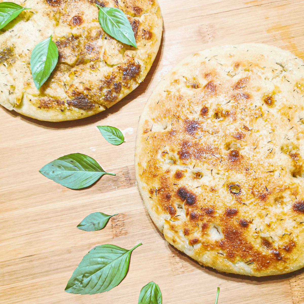 munting_adlaw's tweet photo. Focaccia sourdough bread 🍞🌿💖✨🌻

Should definitely try baking this again 😊 https://t.co/aRdnGK4N0o
