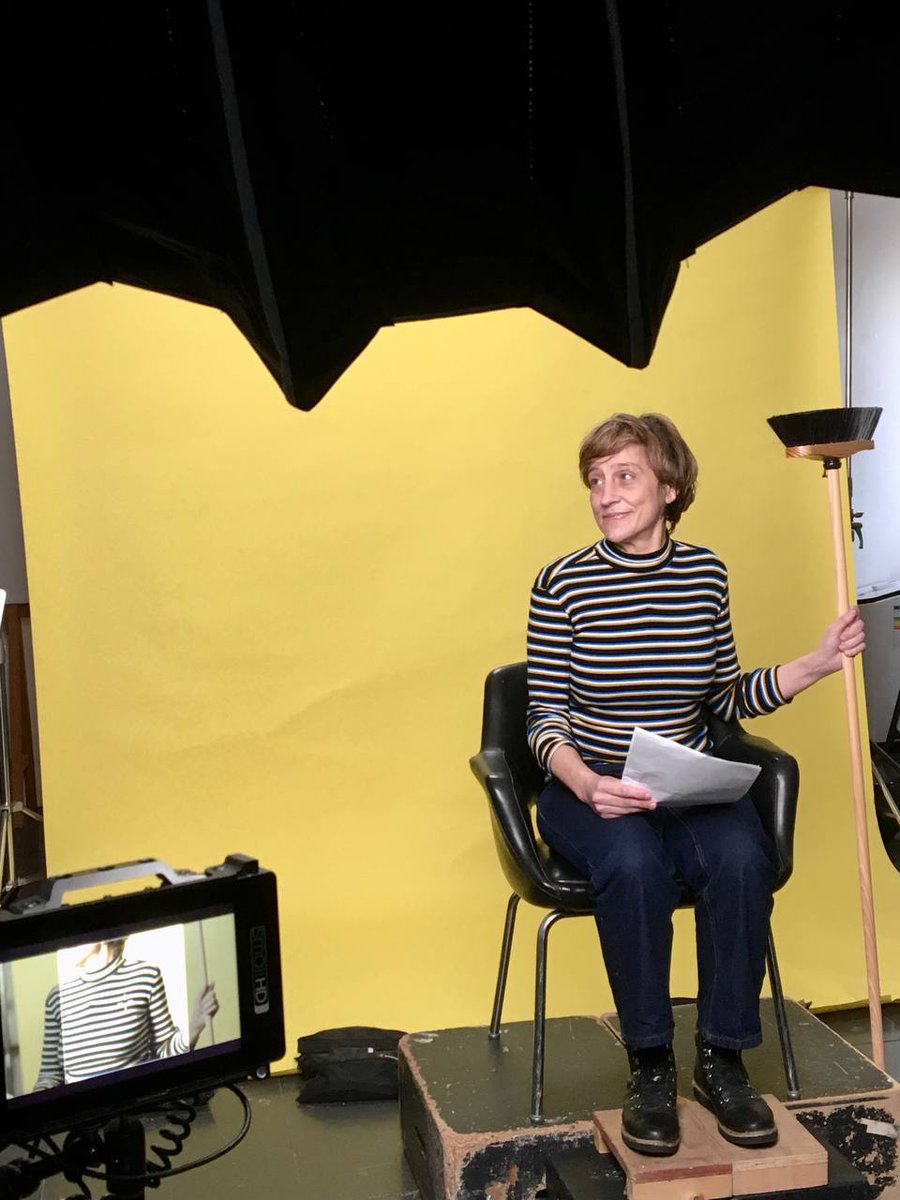 L'escombra. Un objecte domèstic? Màgic? Una eina per rebel·lar-nos?

👉L'Anna Sala ens explica com les imatges ens permeten fer visible allò que la societat ha invisibilitzat, perquè "Allò que sabem o creiem, afecta la nostra mirada" #FormemPerTransformar

youtube.com/watch?v=tEo5al…