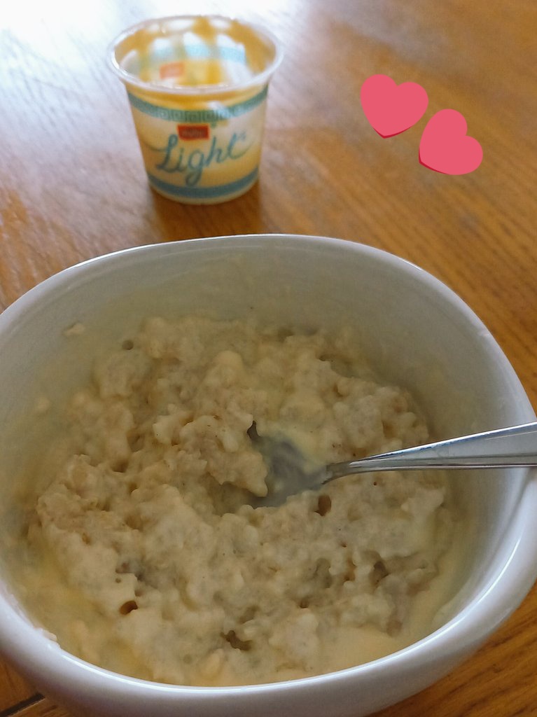 Best start to the day #mullerlight #flahavans #getinmybelly #GoodMorningTwitterWorld