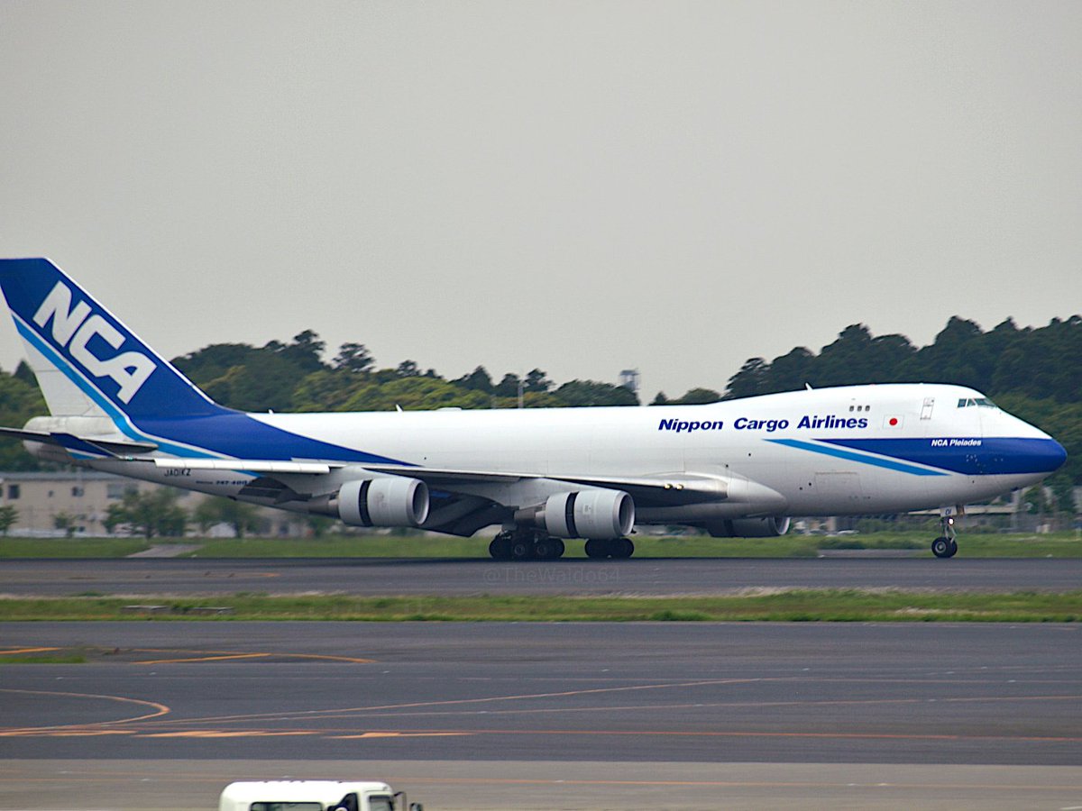 TheWaldo64's tweet photo. #NipponCargoAirlines landing on runway 34L
> May 26th 2011
> Tokyo Narita Airport (#RJAA #NRT)
> #Boeing #B747-481F/SCD (#B74F)
> JA01KZ https://t.co/M4AeP1p831