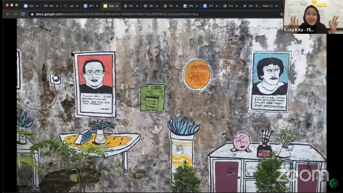 Panelis pertama; <a href="/fildzahusna/">fildzah husna amalina</a> dari <a href="/kotakitaorg/">Kota Kita</a> yang menceritakan program mural kolaboratif di kota Solo dan Banjarmasin yang bersinergi dengan seniman dan warga untuk memberikan identitas pada kawasan mereka #UTD16