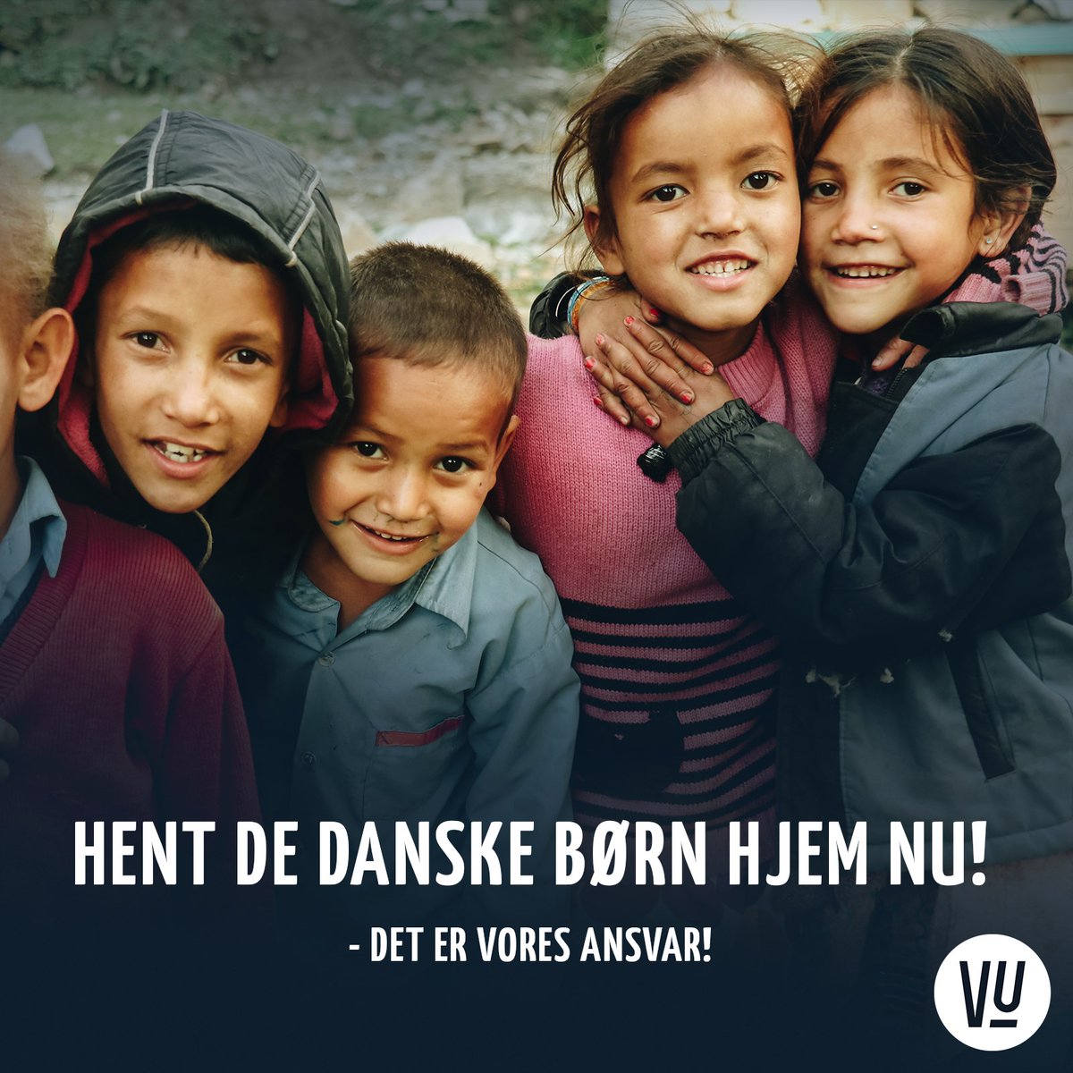louisetthomsen's tweet photo. I @VUngdom er vi ikke enige med Venstre. De danske børn i syriske fangelejre skal hentes hjem hurtigst muligt. Hvad er vi for et land, når vi lader danske børn lide for det, deres forældre har gjort? #dkpol https://t.co/RgKW8BGND0