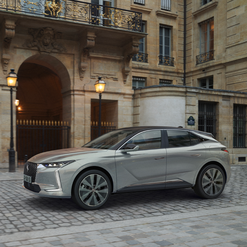 ds_automobiles's tweet photo. De franse savoir-faire en innovatie ontmoeten elkaar weer voor een nieuwe definitie : technologie wordt verfijning.
Ontdek de nieuwe creatie van DS Automobiles : DS 4

#DS4Reveal #DSautomobiles