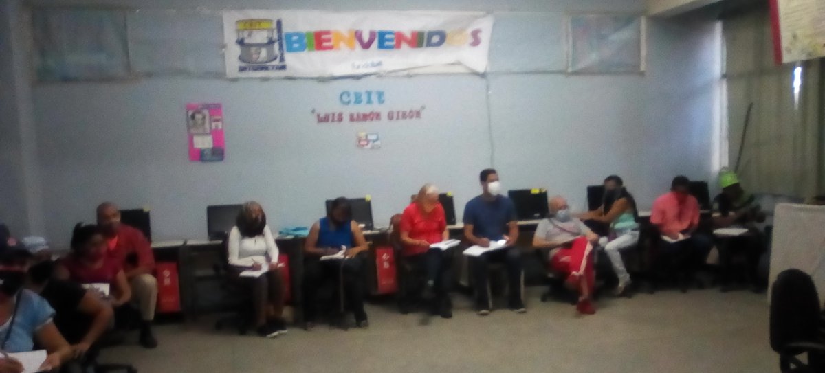 cbitluisramon's tweet photo. El día martes 09/02/2021 como parte de la planificación del CBITLRG se recibió al colectivo de comunas del Municipio Girardot, los cuales entablaron un debate para regular las normativas de redacción y estilo para la elaboración de cartas comunales @MPPEDUCACION @pedrogordon2121 https://t.co/UrkFVKmMv3