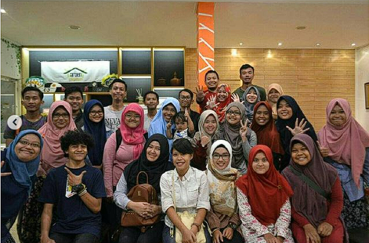 SMengajar's tweet photo. 4. @BNKsukoharjo = membantu dalam acara promosi pencegahan penggunaan Narkoba
5. @_osmasa = dalam acara mengajar di SDN Bulakrejo 3
6. KAMPPAI = dalam acara diskusi mengenai aktivitas pendidikan dan Hak anak Indonesia
7. Sukoharjo Youth Forum = pembicara acara motivasi anak SMA https://t.co/g8mYTLjMRE