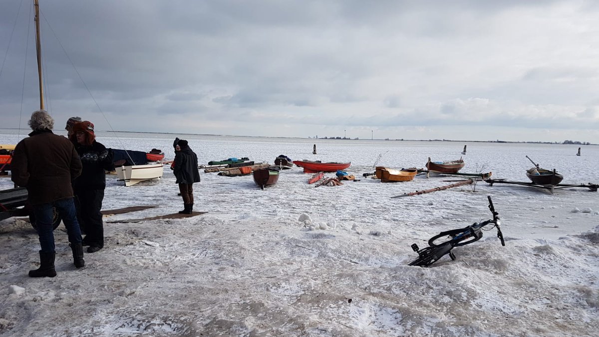 Eerste ijsschuiten al op het Hemmeland bit.ly/3a7cgKv
