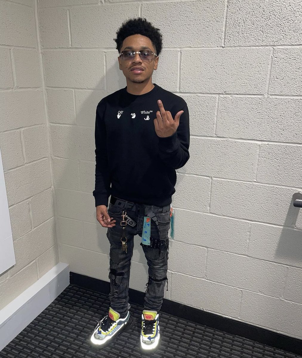 ReggieReg101629's tweet photo. I’m tryin make this short as possible 💔💧 Not you baby boy. This one hurt me foreal. I ain’t felt this pain in a long time. I knew you since a kid I watched you grow up. Rest In Peace to a real young OG. #LongliveDomo https://t.co/WXbN7XtTDe