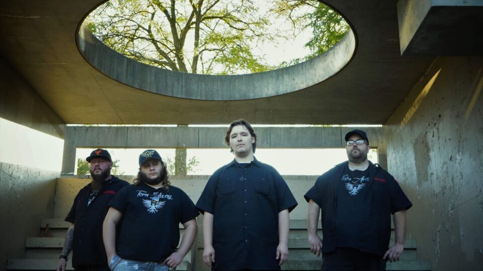 ThePitMagazine's tweet photo. Melodic groove metal band @TornAway_band released the official music video for their new single “Made of Stone”. Check it out, in The Pit! https://t.co/5qf3Br5OSy #thepitmagazine #tornawayband #madeofstone #underthebridge #rockmusic #metalmusic #groovemetal #newmusic #musicvideo https://t.co/lnqU4PI6xi